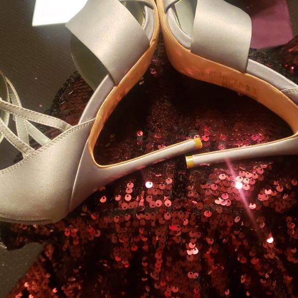 Shoes - Picture 4 of 5